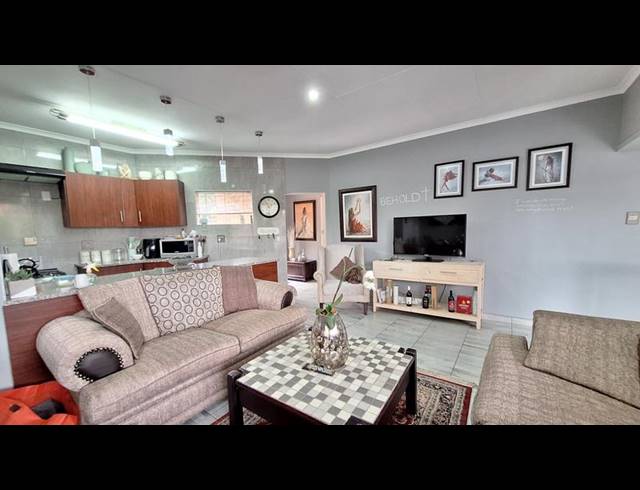 2 BEDROOM TOWNHOUSE FOR SALE IN MORELETAPARK